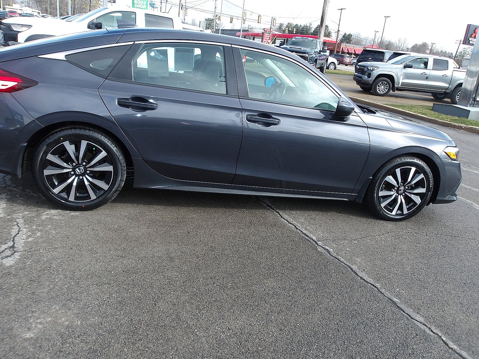 2024 Honda Civic Hatchback EX-L