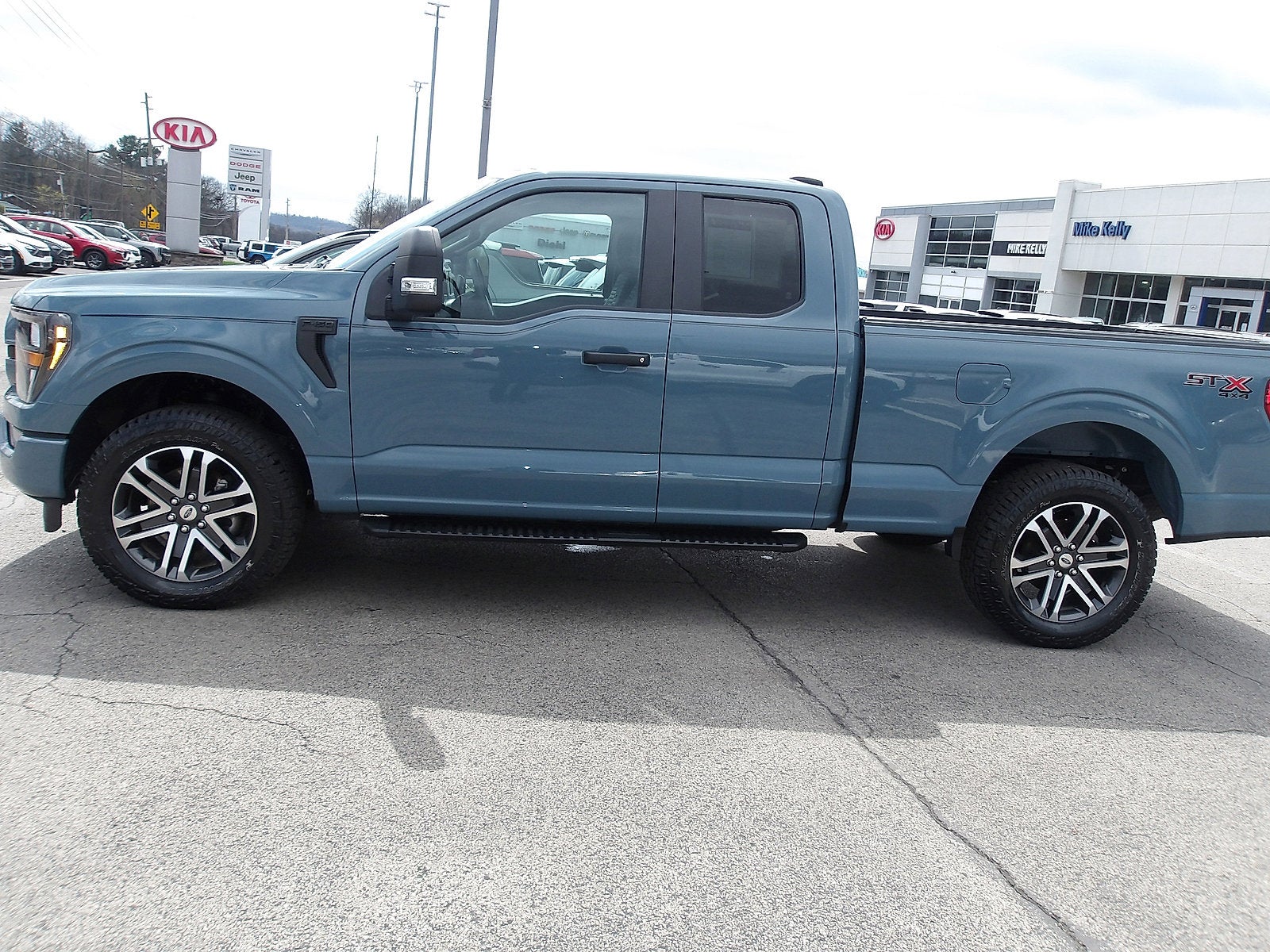 2023 Ford F-150 Base