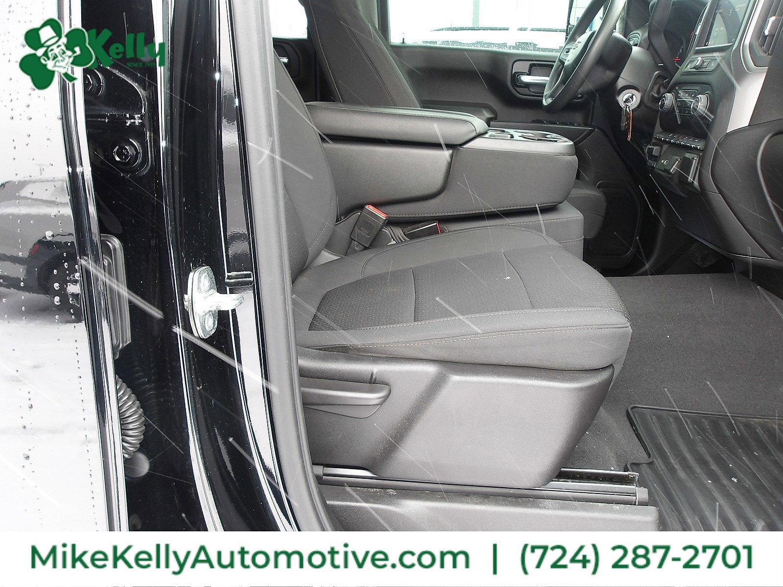 2022 Chevrolet SILVERADO Custom