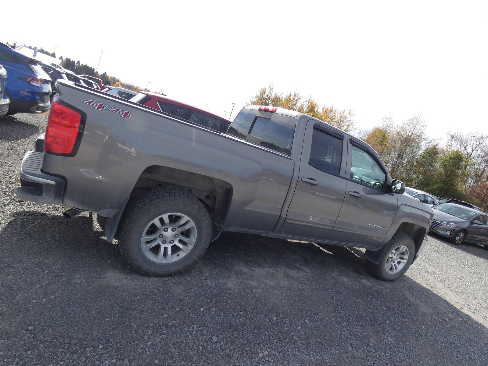 2017 Chevrolet SILVERADO LT