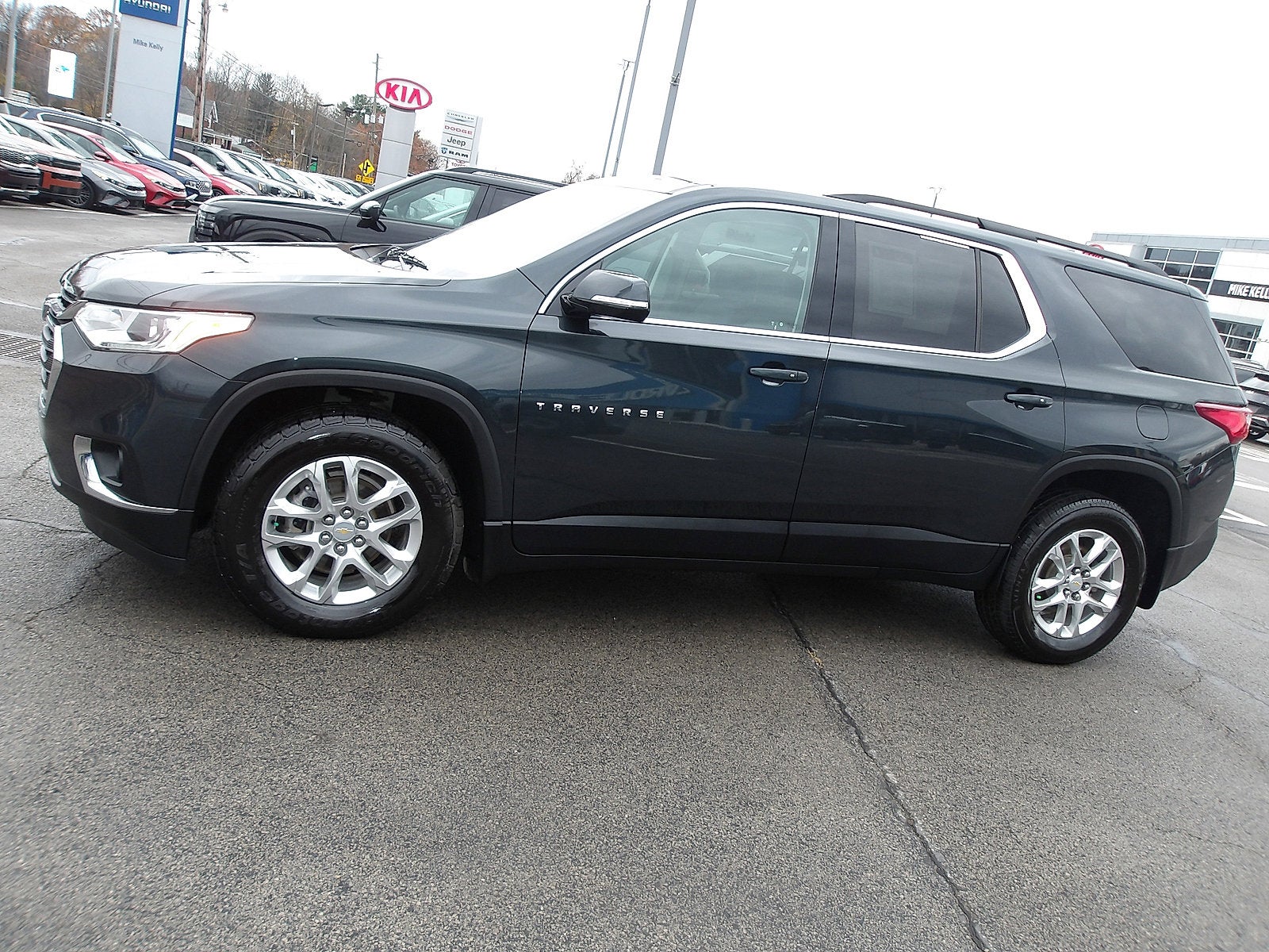 2020 Chevrolet Traverse LT Cloth