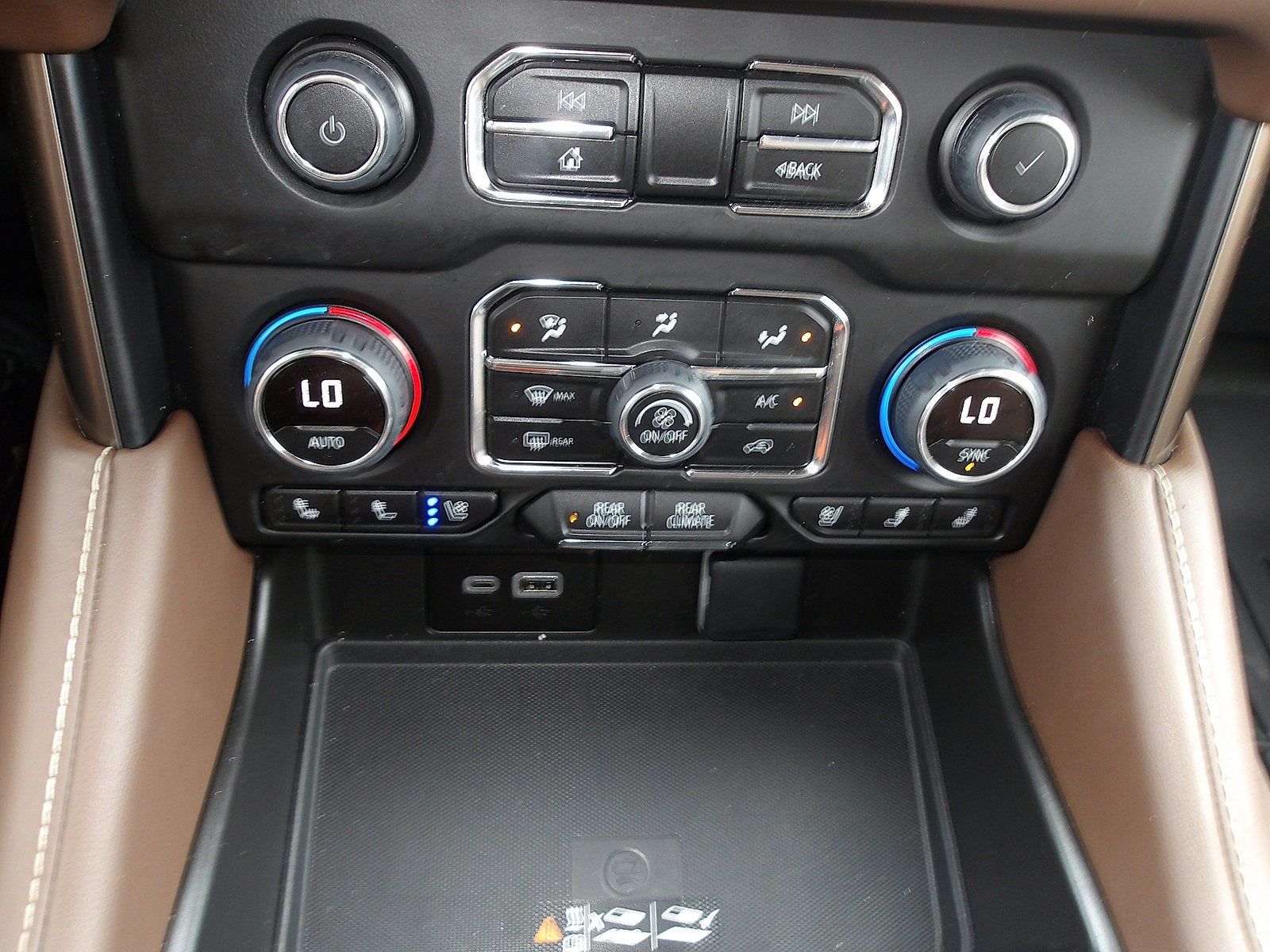 2023 Chevrolet Suburban High Country