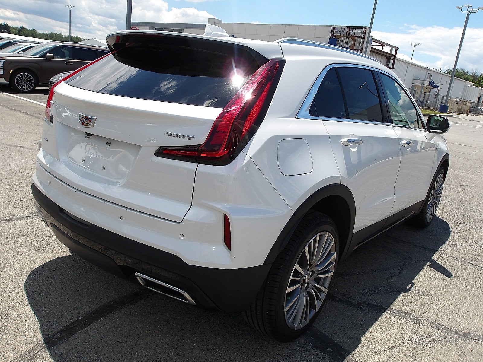 2024 Cadillac XT4 AWD Premium Luxury