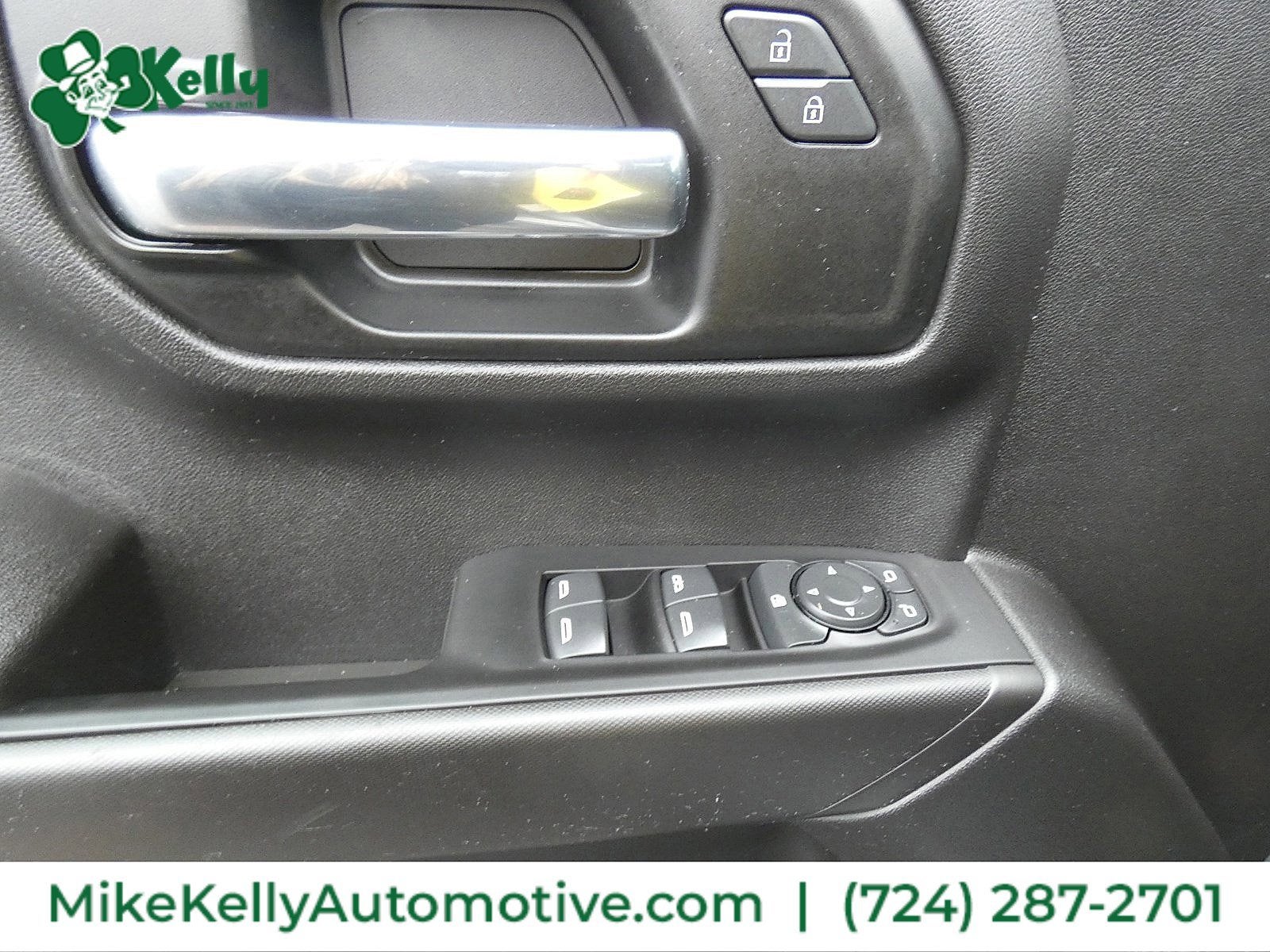 2022 Chevrolet SILVERADO Custom