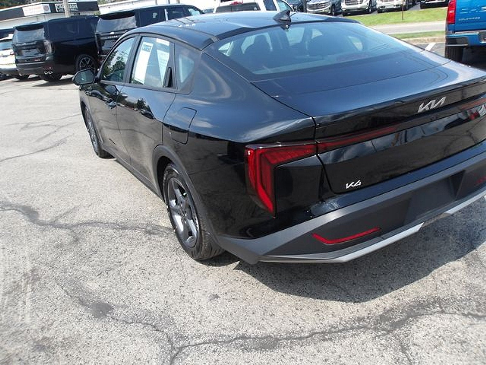 2025 Kia K4 LXS