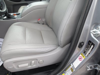2016 Toyota Highlander Base