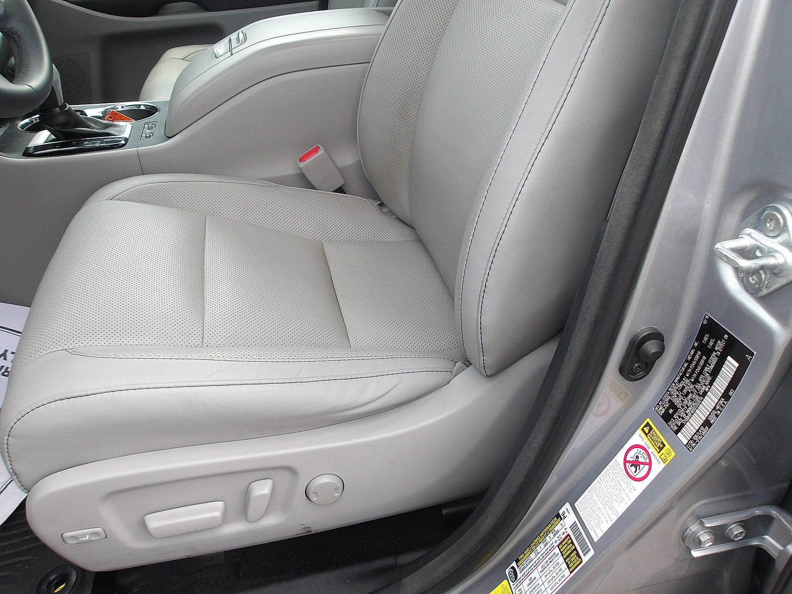 2016 Toyota Highlander Base