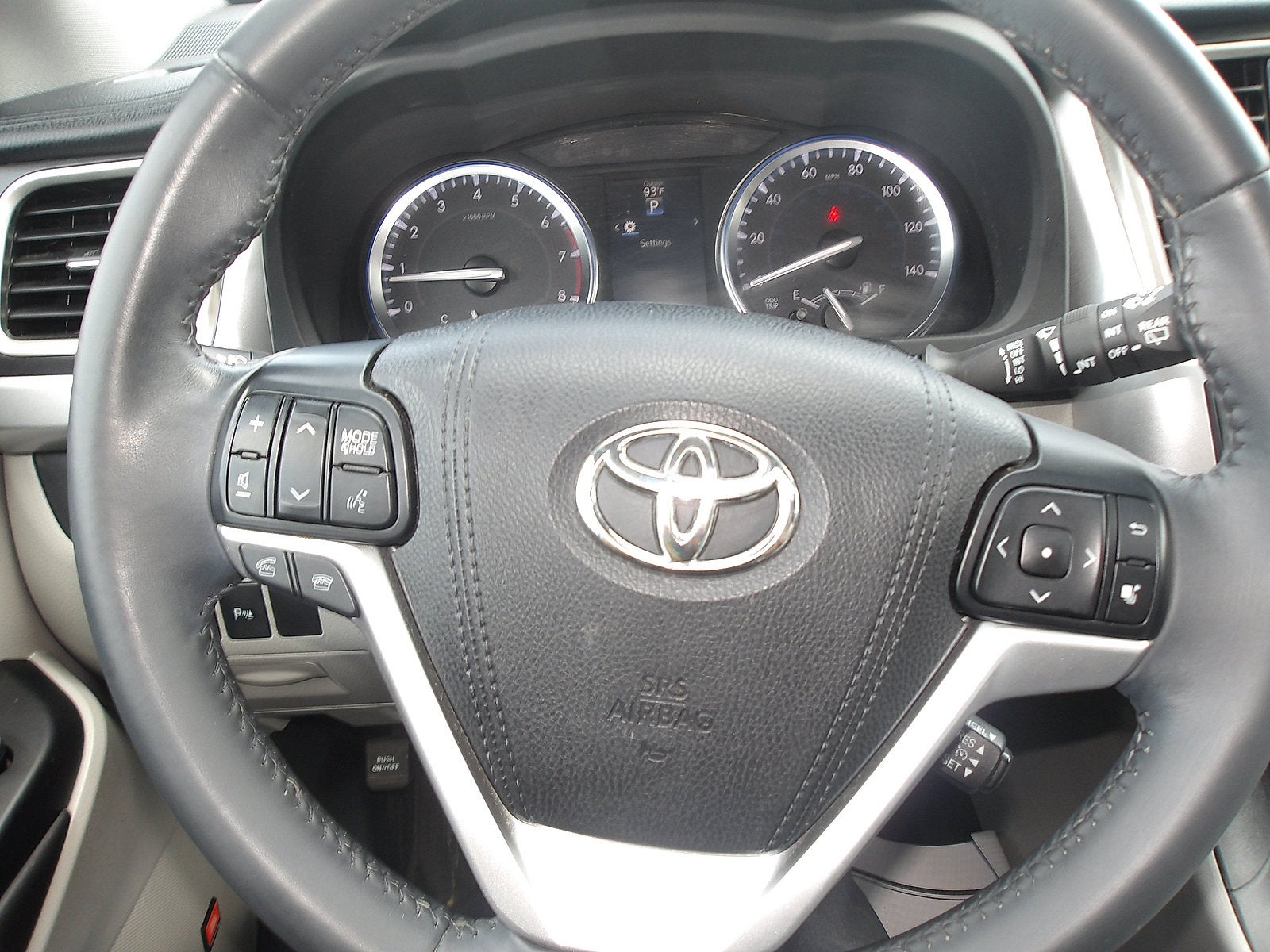 2016 Toyota Highlander Base