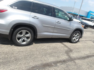 2016 Toyota Highlander Base