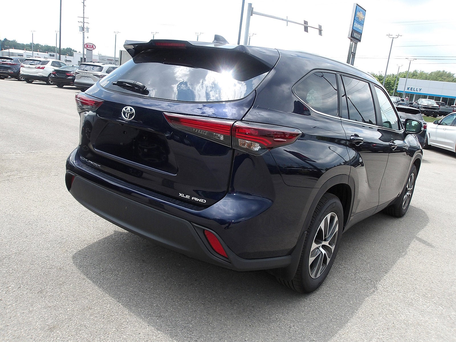 2024 Toyota Highlander Base