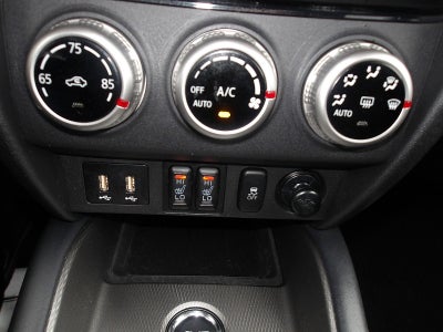 2024 Mitsubishi OUTLANDER Base