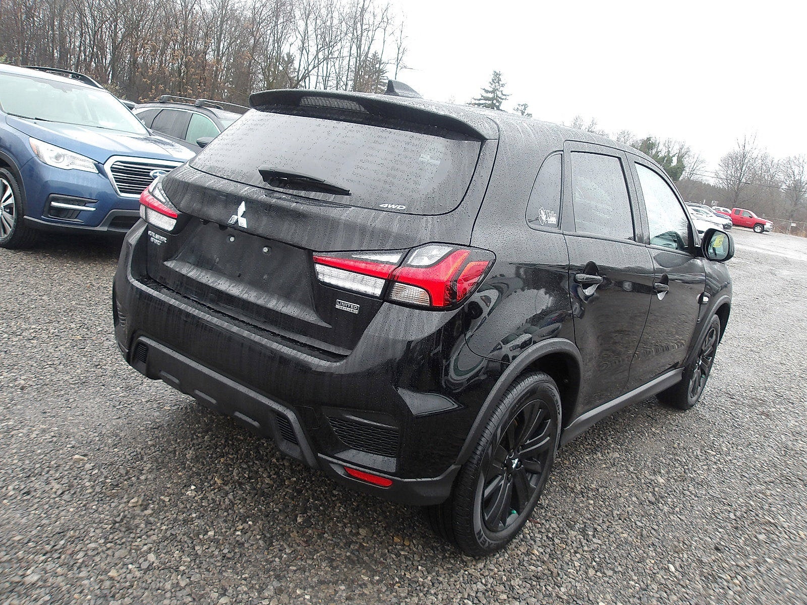 2024 Mitsubishi OUTLANDER Base