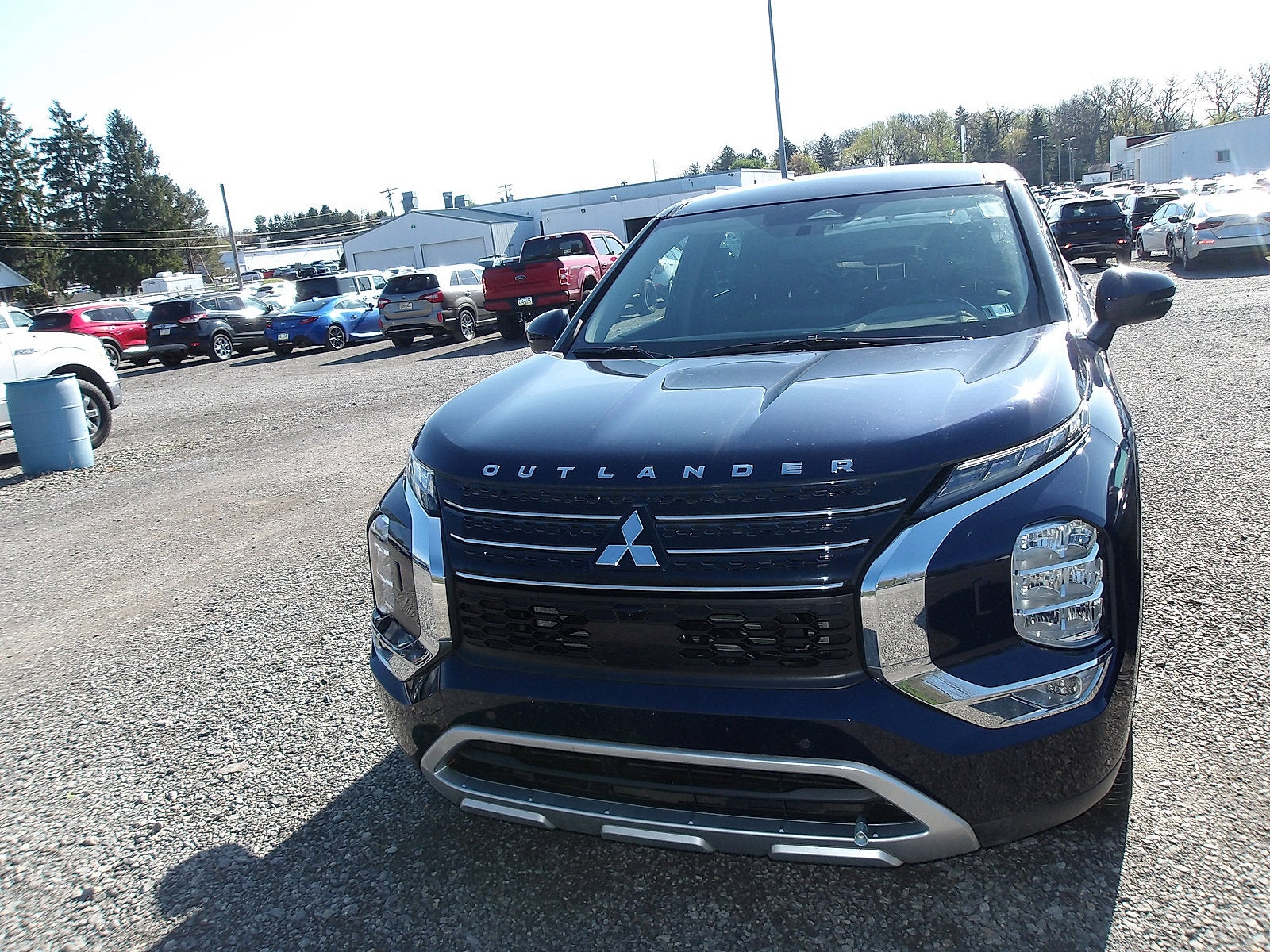 2023 Mitsubishi Outlander Base