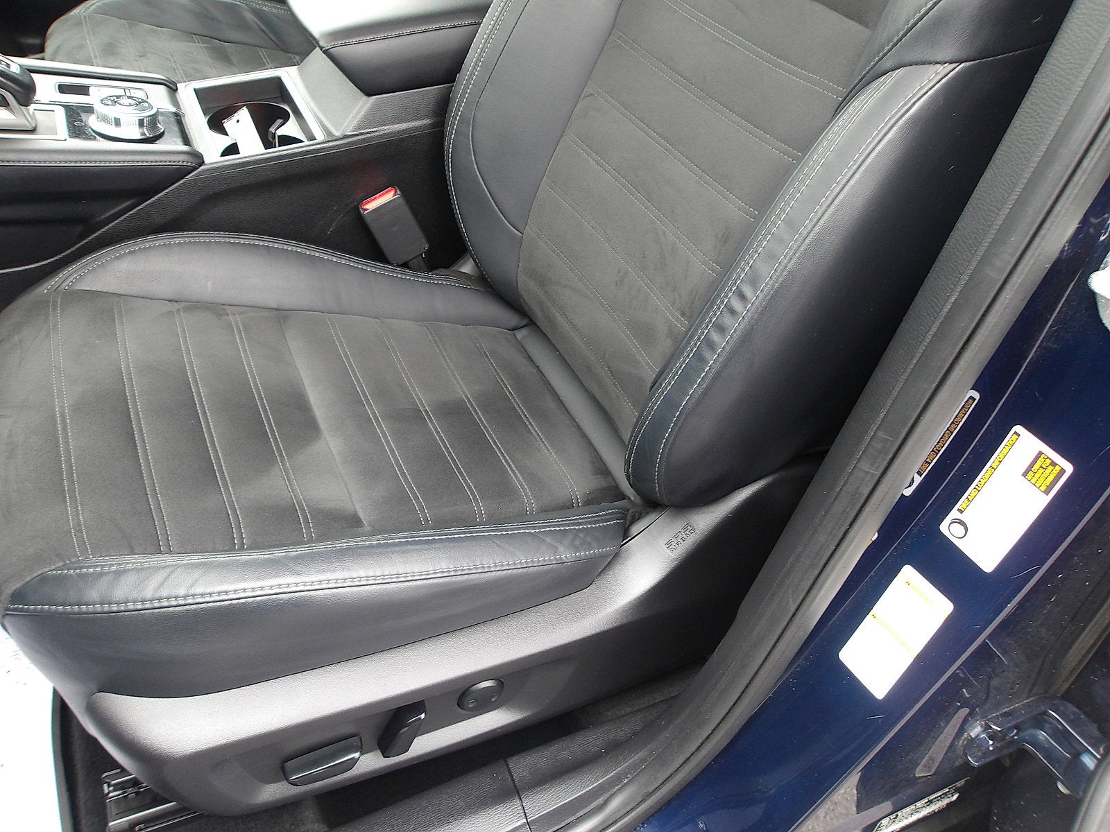 2023 Mitsubishi Outlander Base