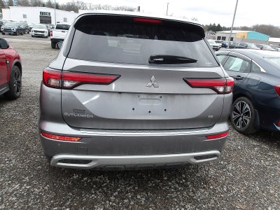 2022 Mitsubishi Outlander Base