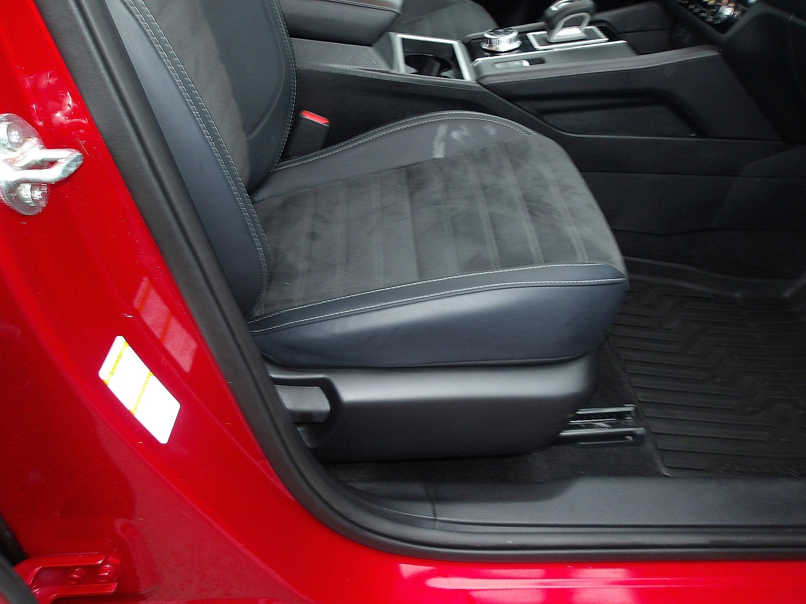 2024 Mitsubishi Outlander Base