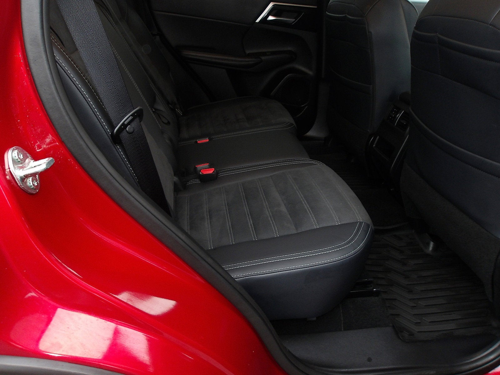 2024 Mitsubishi Outlander Base