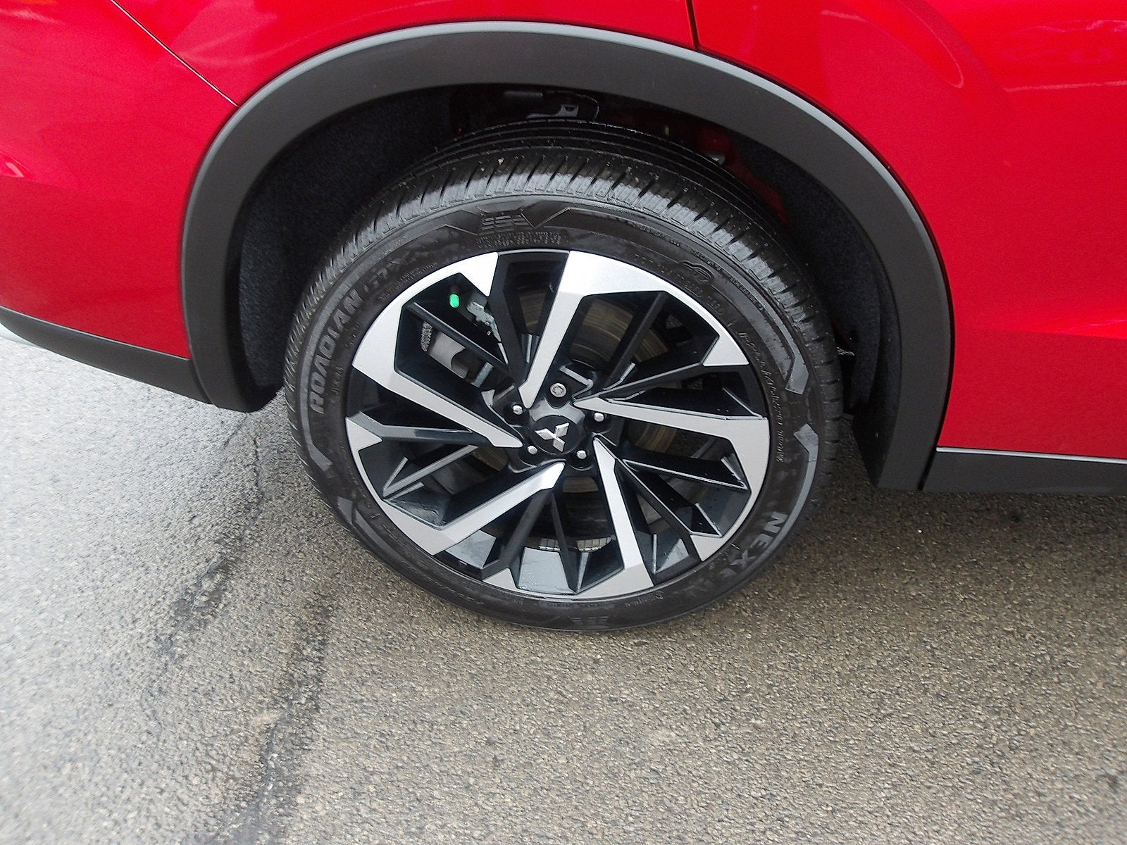 2024 Mitsubishi Outlander Base