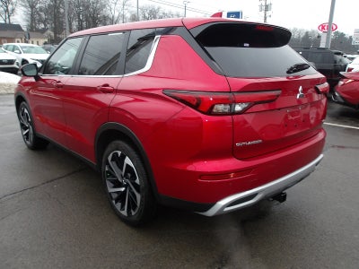 2024 Mitsubishi Outlander Base
