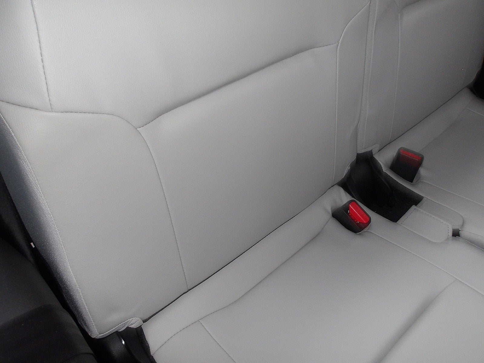 2023 Mitsubishi Outlander Base