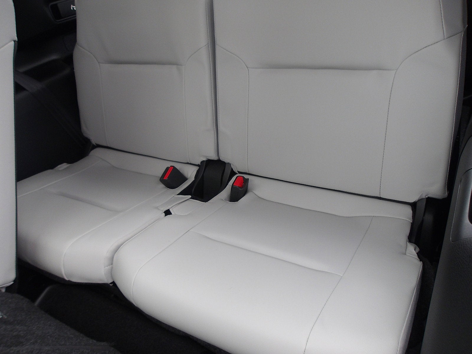 2023 Mitsubishi Outlander Base