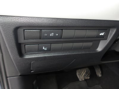 2023 Mitsubishi Outlander Base