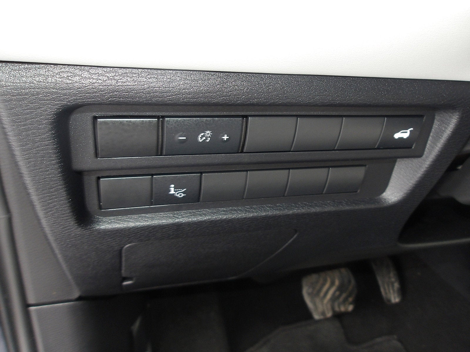 2023 Mitsubishi Outlander Base