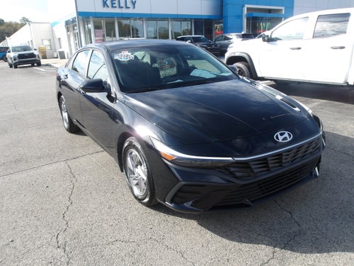 2025 Hyundai Elantra SE