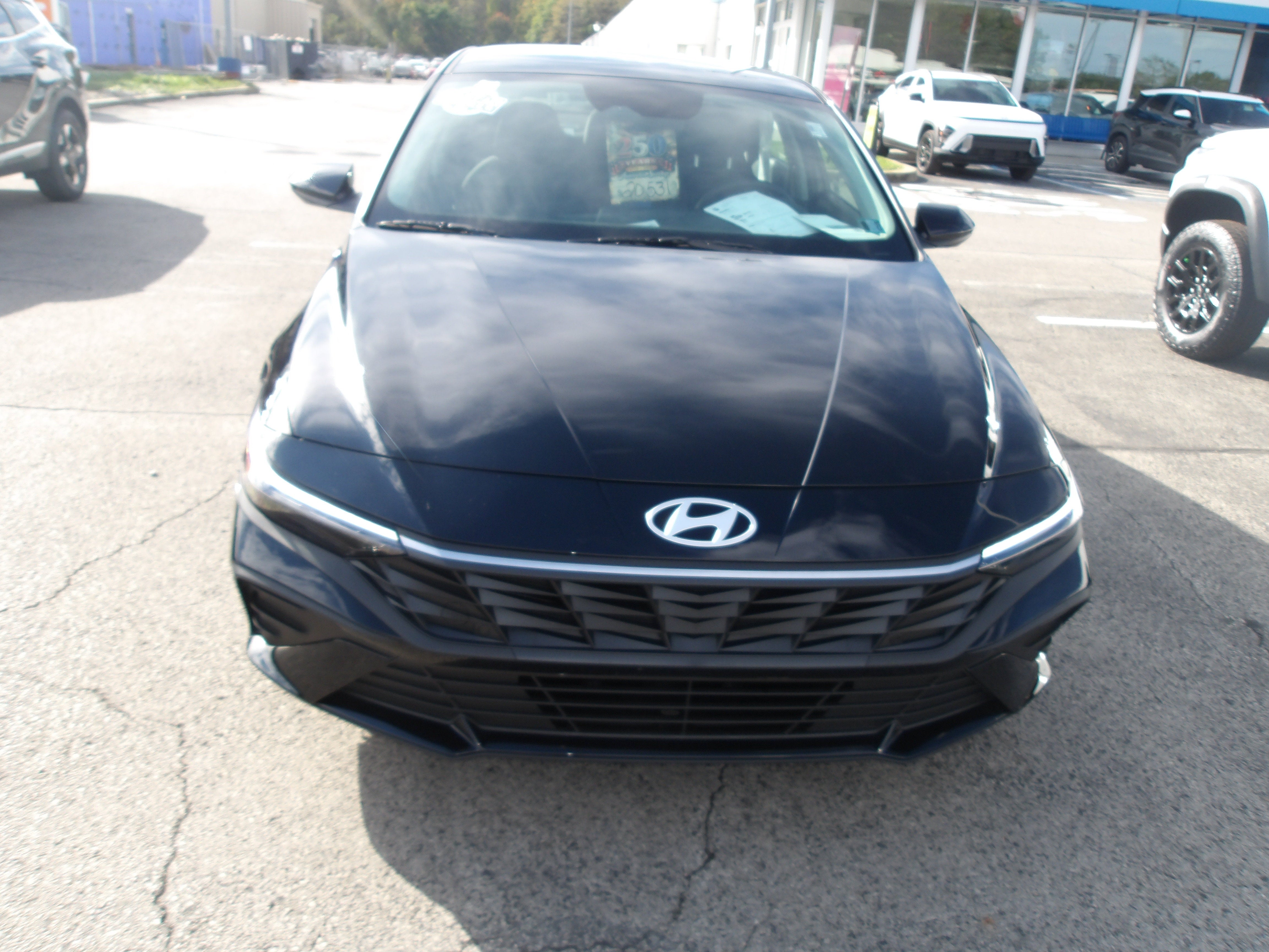 2025 Hyundai Elantra SE