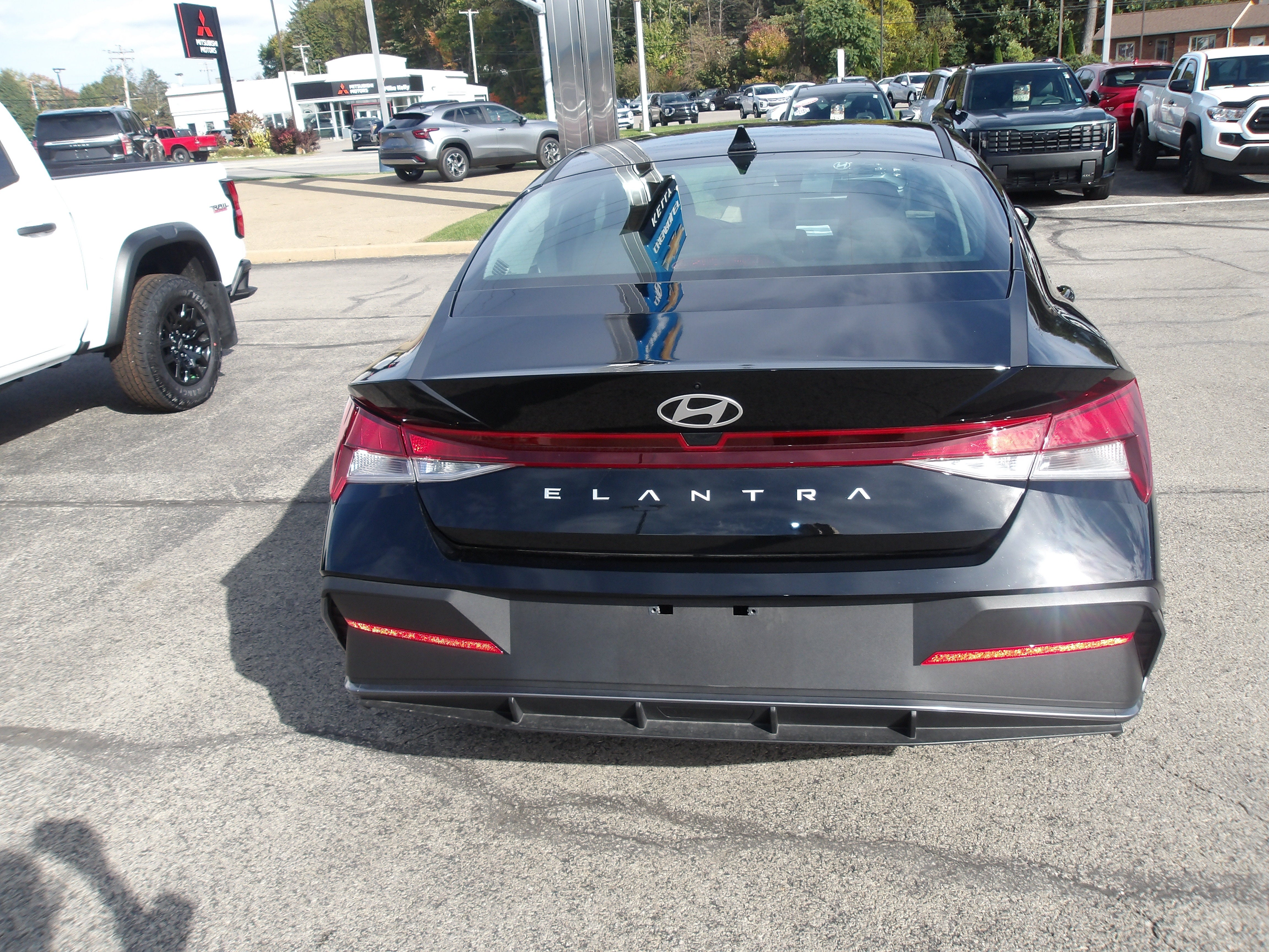 2025 Hyundai Elantra SE