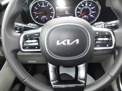 2023 Kia Carnival EX