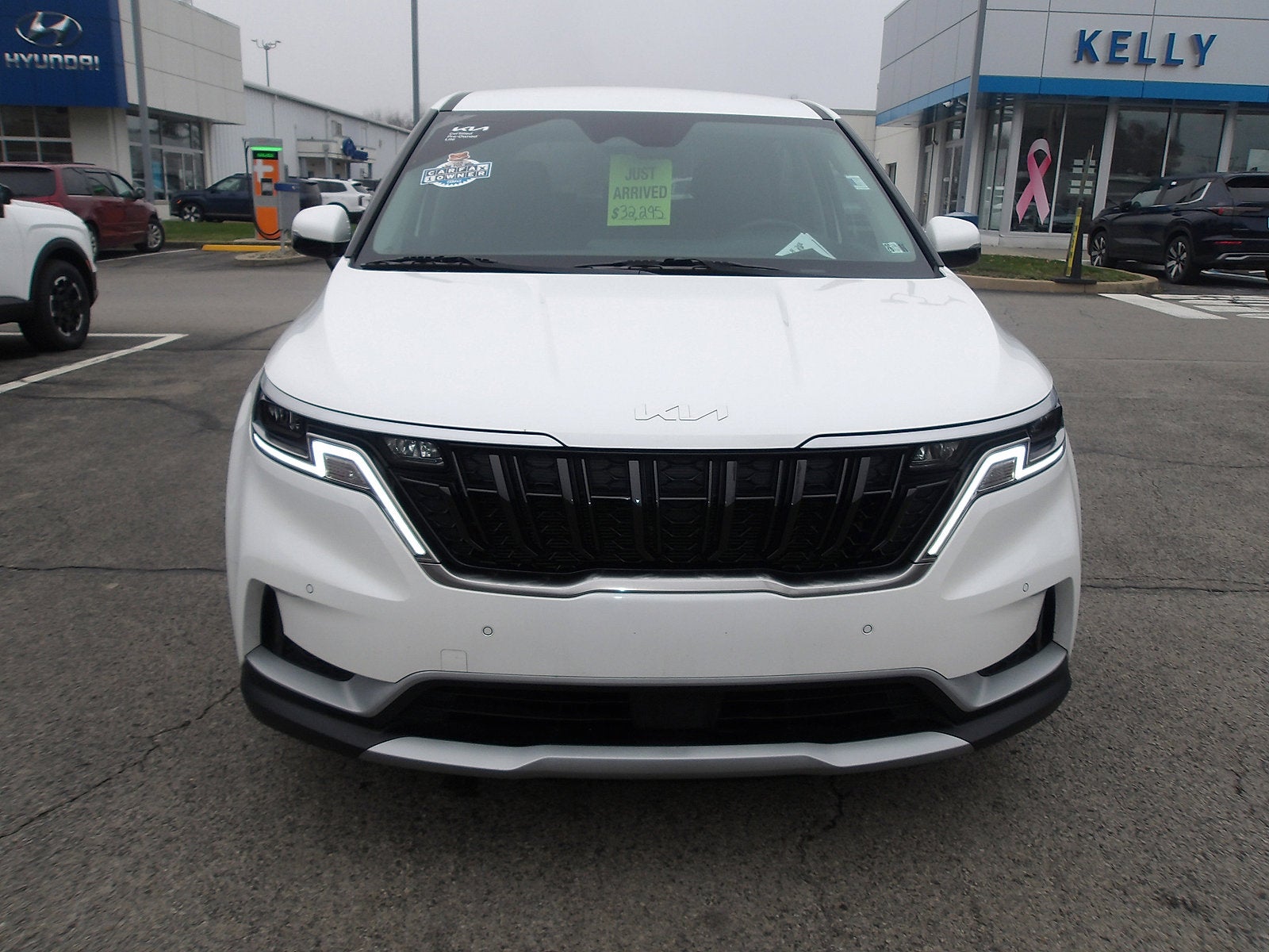 2023 Kia Carnival EX