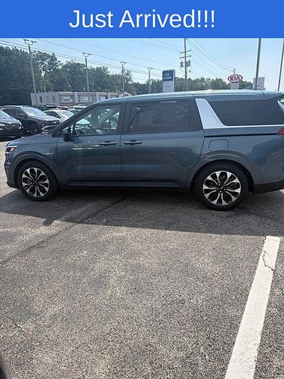2024 Kia Carnival EX