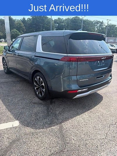 2024 Kia Carnival EX