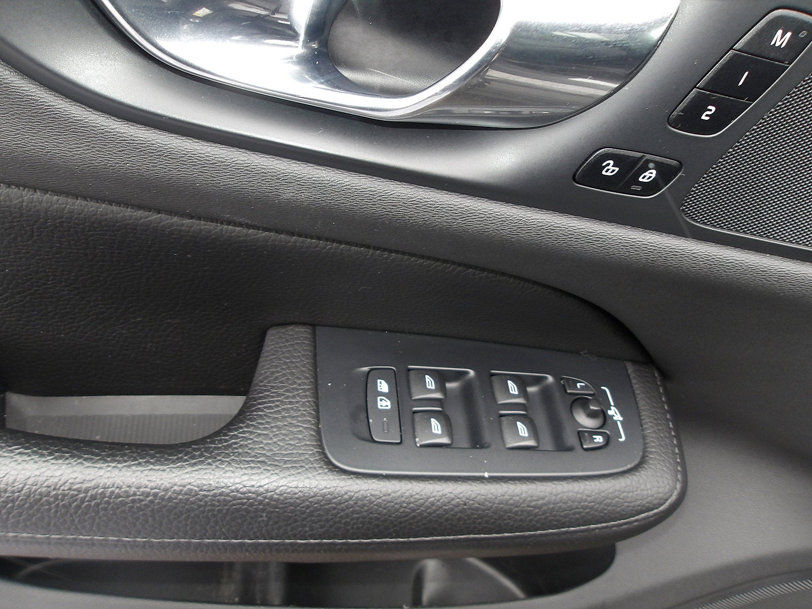 2020 Volvo V60 Cross Country Base