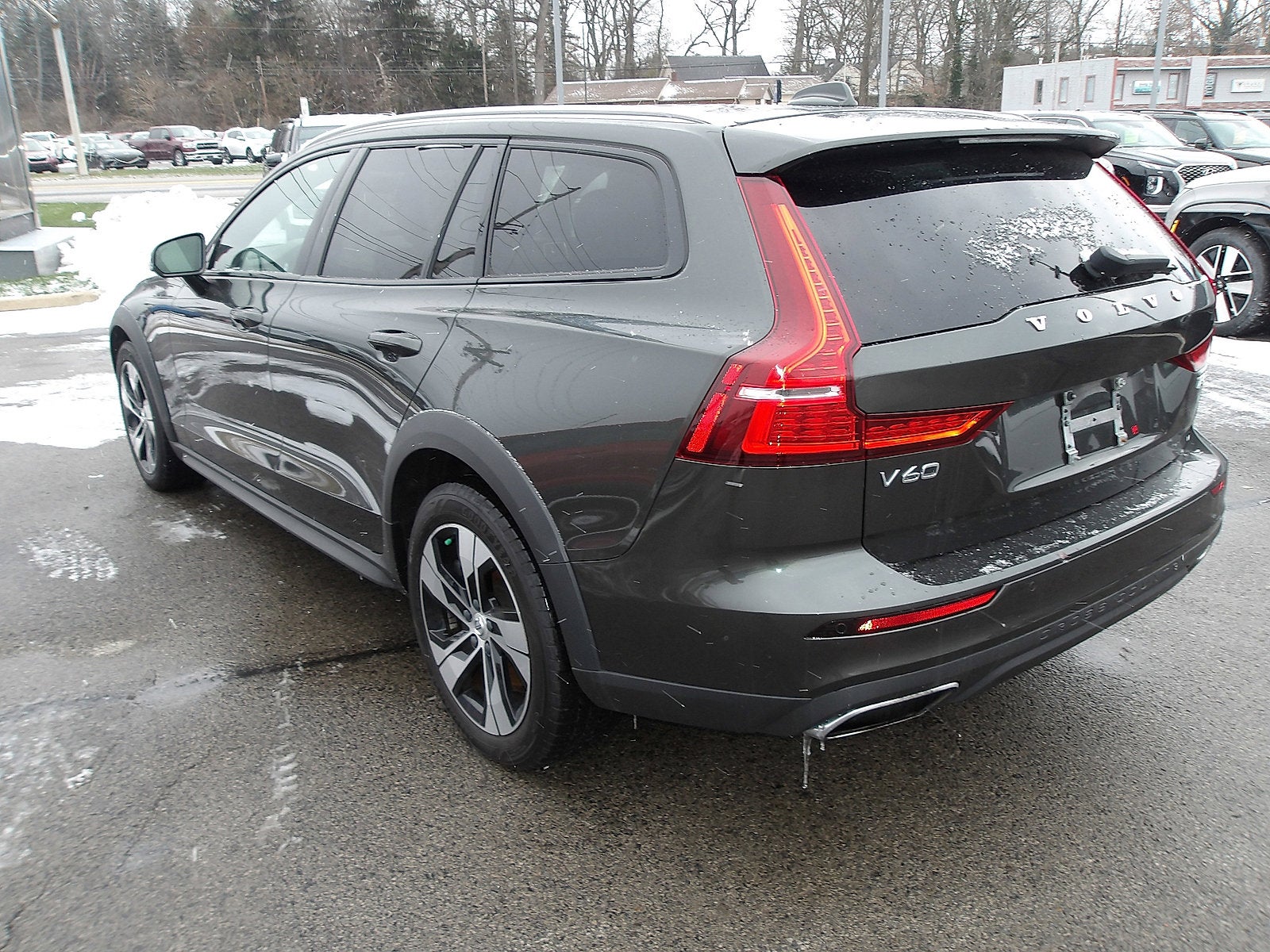 2020 Volvo V60 Cross Country Base