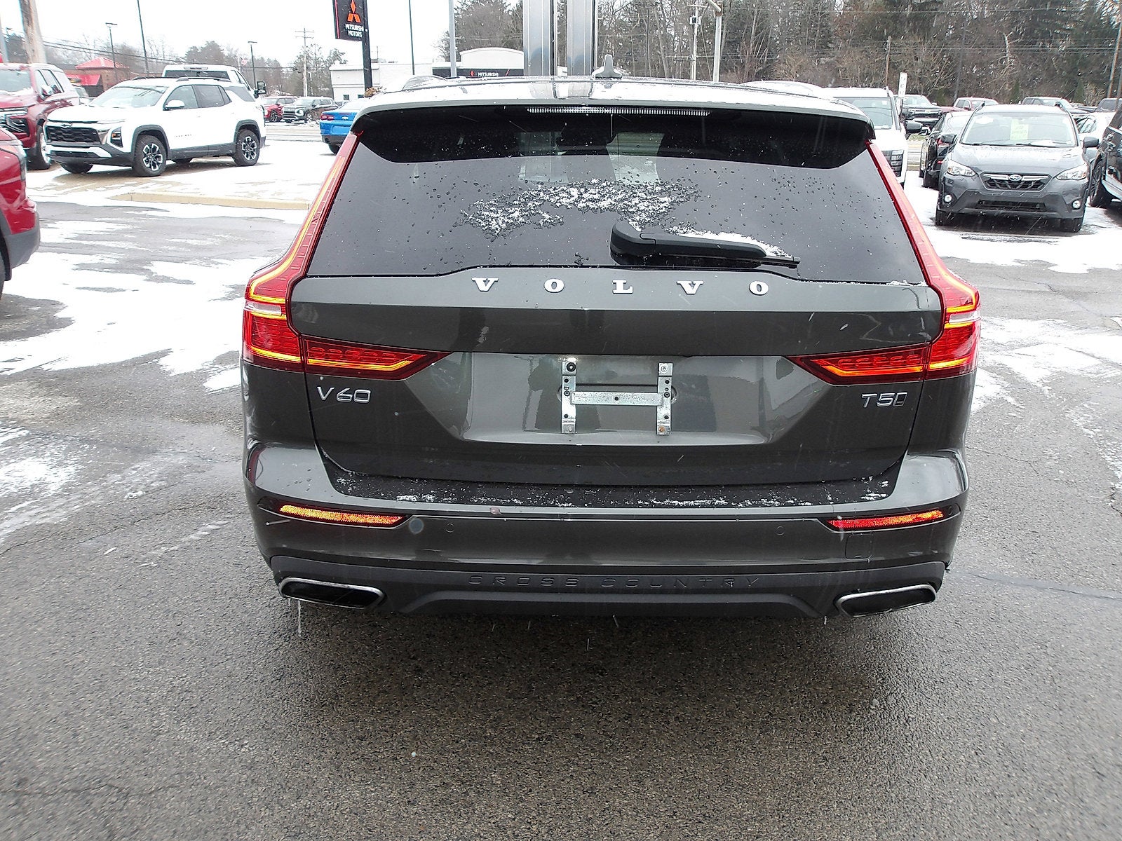 2020 Volvo V60 Cross Country Base