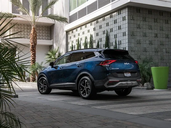 Kia V2L vs. AC Power Outlets